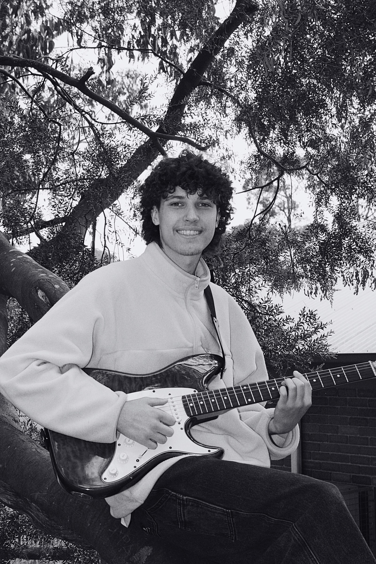 Josiah M, Guitar in Sylvia in the Pocket