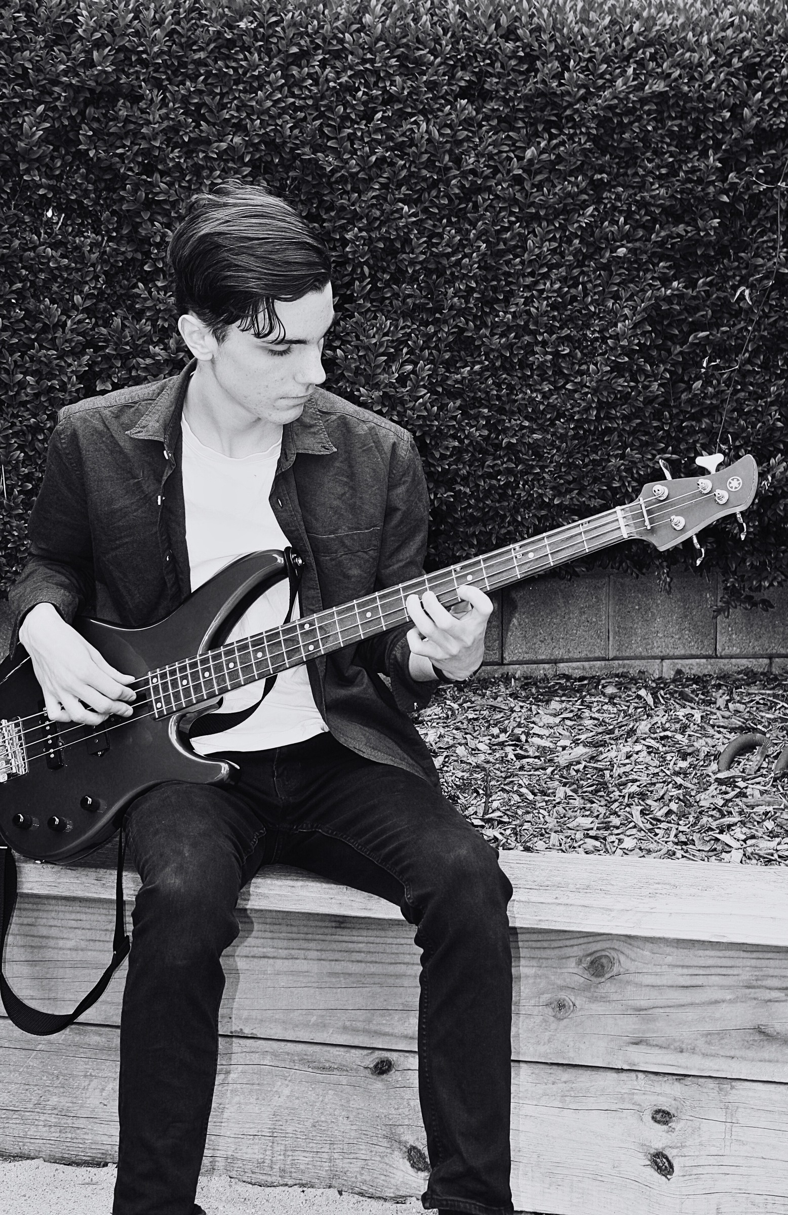 Zac K, Bass in Sylvia in the Pocket
